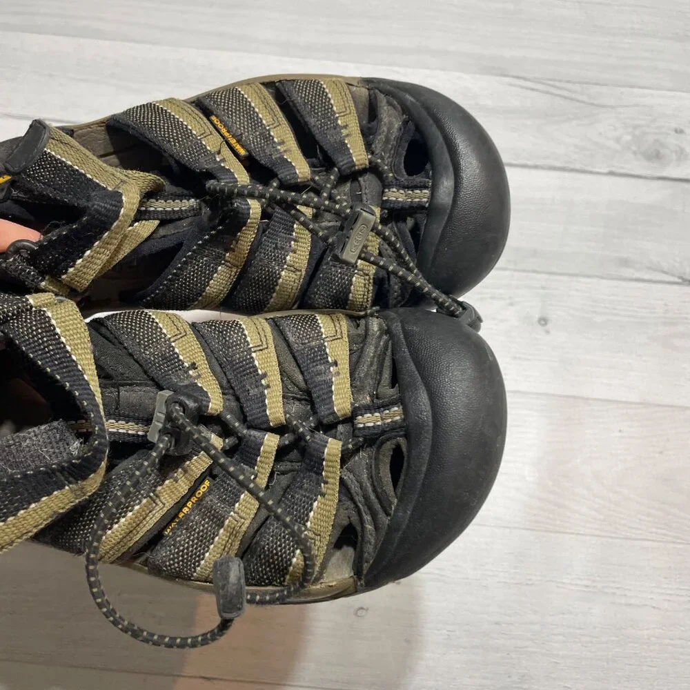 Keen Newport‎ H2 Waterproof Sandals Youth Size 3